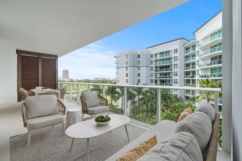 220 Se Mizner Boulevard Boca Raton FL 33432