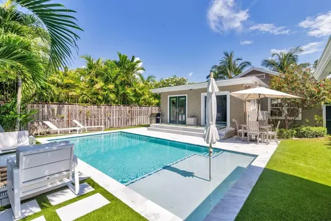 216 Lakeland Drive West Palm Beach FL 33405
