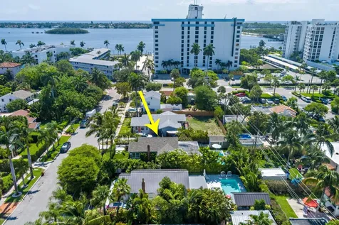 216 Lakeland Drive West Palm Beach FL 33405