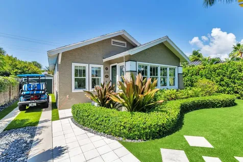 216 Lakeland Drive West Palm Beach FL 33405