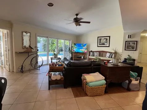1380 Sw 1st Street Boca Raton FL 33486