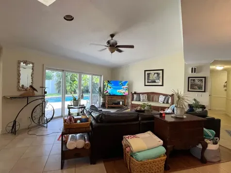 1380 Sw 1st Street Boca Raton FL 33486