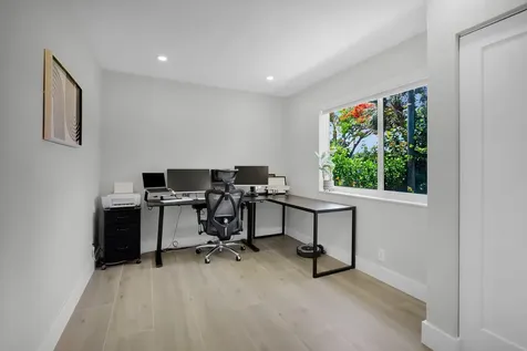 1 Sw 8th Terrace Boca Raton FL 33486