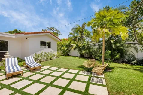 1 Sw 8th Terrace Boca Raton FL 33486