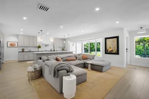 1 Sw 8th Terrace Boca Raton FL 33486