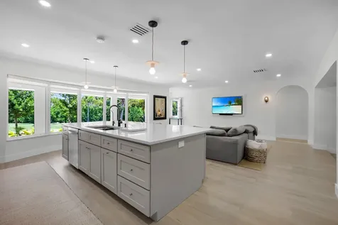 1 Sw 8th Terrace Boca Raton FL 33486