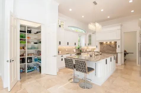8246 Man O War Road Palm Beach Gardens FL 33418