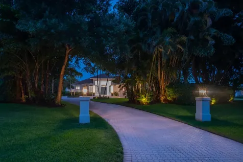8246 Man O War Road Palm Beach Gardens FL 33418