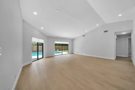 9817 Majorca Place Boca Raton FL 33434