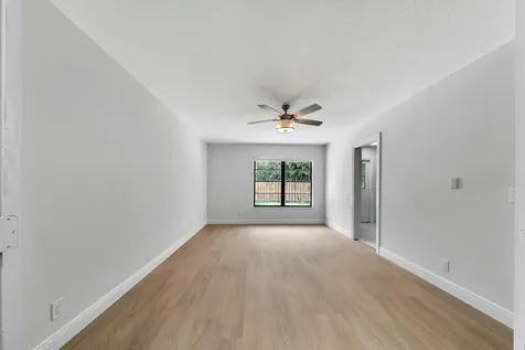9817 Majorca Place Boca Raton FL 33434