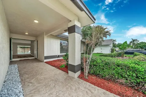 9817 Majorca Place Boca Raton FL 33434