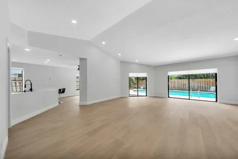 9817 Majorca Place Boca Raton FL 33434
