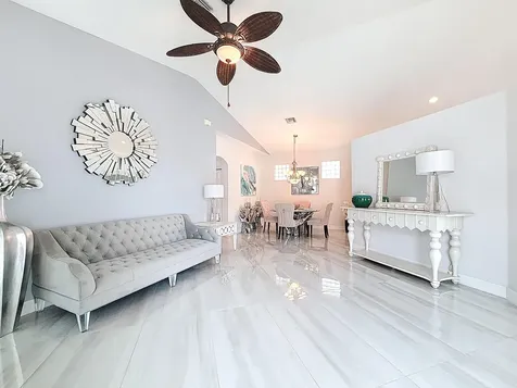 7121 Nw Turtle Walk Boca Raton FL 33487