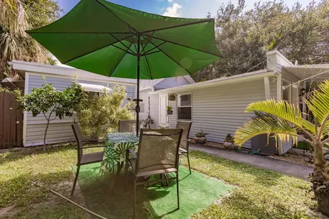 808 N Palmway Lake Worth Beach FL 33460