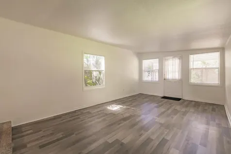 808 N Palmway Lake Worth Beach FL 33460