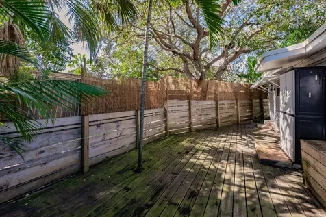 808 N Palmway Lake Worth Beach FL 33460