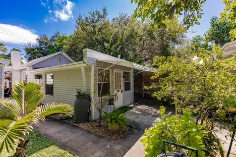808 N Palmway Lake Worth Beach FL 33460