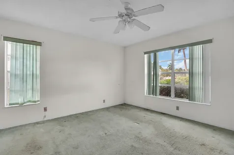 6113 Rainbow Circle Greenacres FL 33463