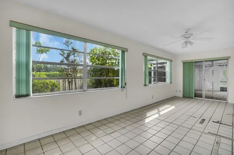 6113 Rainbow Circle Greenacres FL 33463