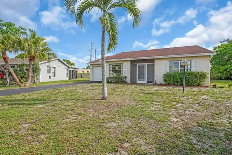 6113 Rainbow Circle Greenacres FL 33463