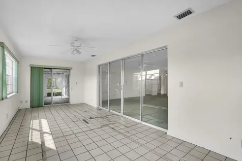 6113 Rainbow Circle Greenacres FL 33463