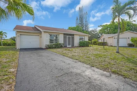 6113 Rainbow Circle Greenacres FL 33463