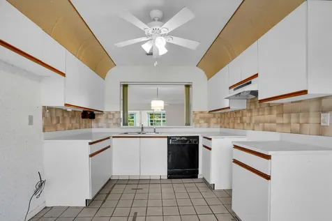 6113 Rainbow Circle Greenacres FL 33463