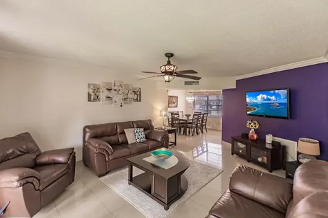 4270 Nw 40th Street Lauderdale Lakes FL 33319