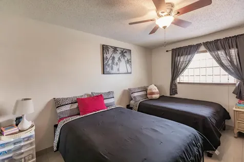 4270 Nw 40th Street Lauderdale Lakes FL 33319