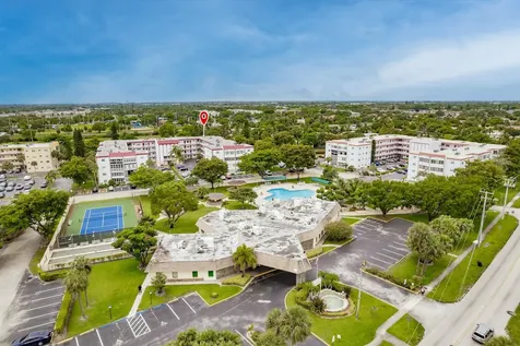 4270 Nw 40th Street Lauderdale Lakes FL 33319