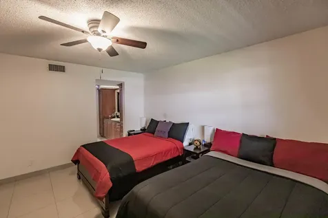 4270 Nw 40th Street Lauderdale Lakes FL 33319