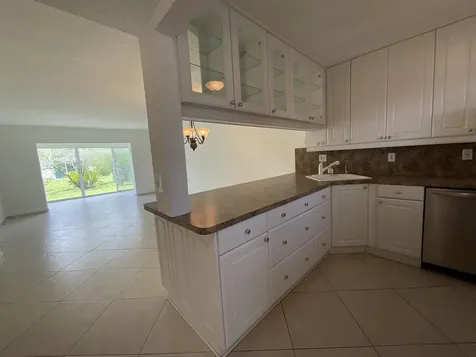 21 Abbey Lane Delray Beach FL 33446