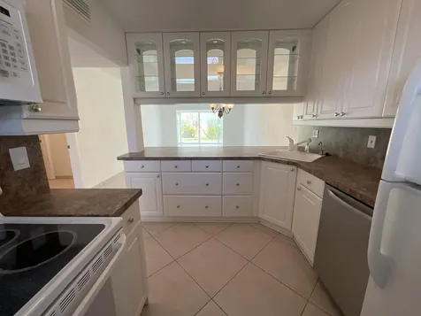 21 Abbey Lane Delray Beach FL 33446