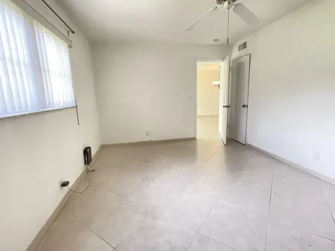 21 Abbey Lane Delray Beach FL 33446