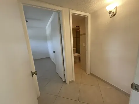 21 Abbey Lane Delray Beach FL 33446