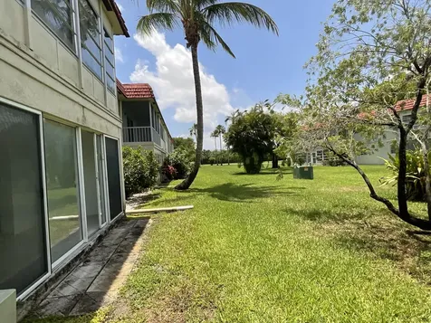 21 Abbey Lane Delray Beach FL 33446