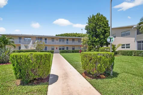 216 Dorchester J West Palm Beach FL 33417
