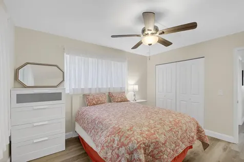 216 Dorchester J West Palm Beach FL 33417