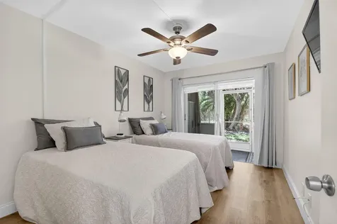 216 Dorchester J West Palm Beach FL 33417