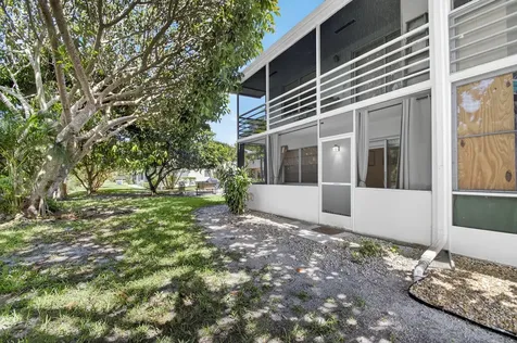 216 Dorchester J West Palm Beach FL 33417