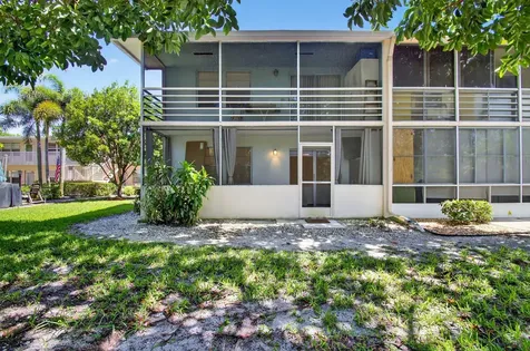 216 Dorchester J West Palm Beach FL 33417
