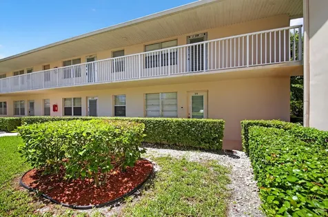 216 Dorchester J West Palm Beach FL 33417