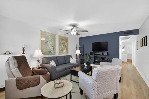 216 Dorchester J West Palm Beach FL 33417