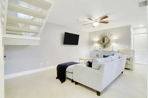 377 Prestwick Lane Palm Beach Gardens FL 33418