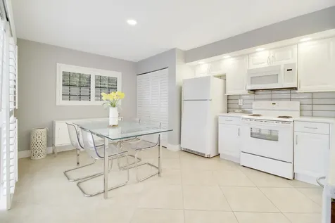 377 Prestwick Lane Palm Beach Gardens FL 33418