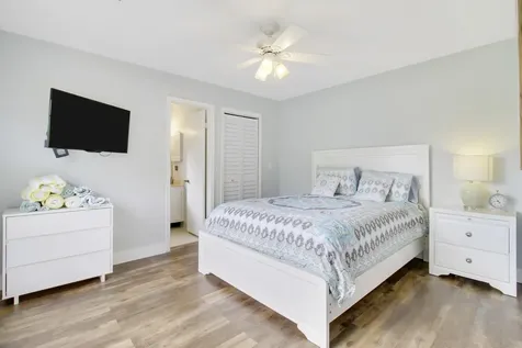 377 Prestwick Lane Palm Beach Gardens FL 33418