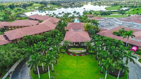 377 Prestwick Lane Palm Beach Gardens FL 33418