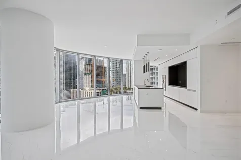 300 Biscayne Boulevard Way Miami FL 33131