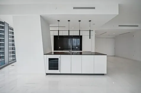 300 Biscayne Boulevard Way Miami FL 33131
