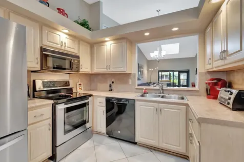 6375 Kings Gate Circle Delray Beach FL 33484